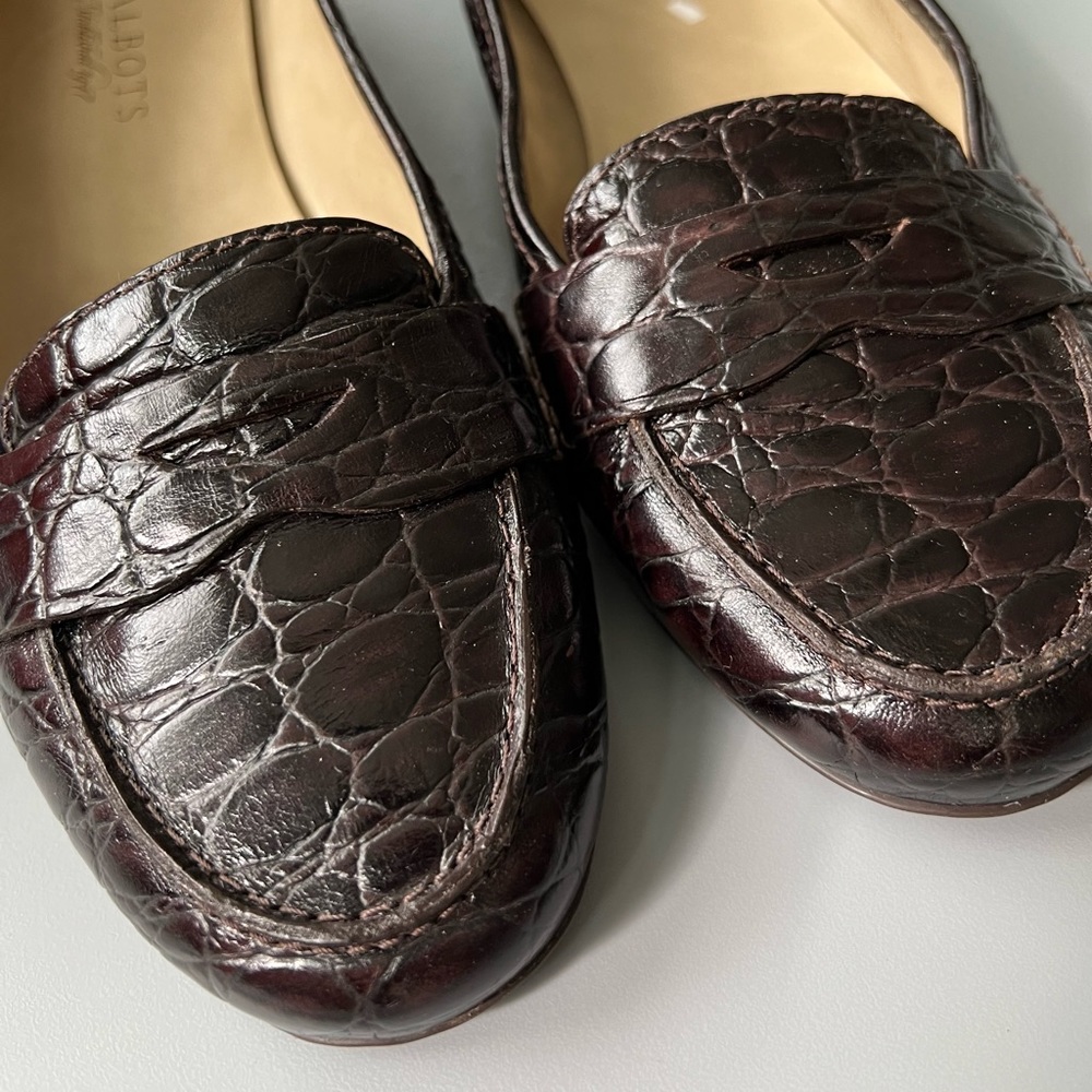 8W Talbots dark chocolate leather croc texture Penny loafers flats shoes